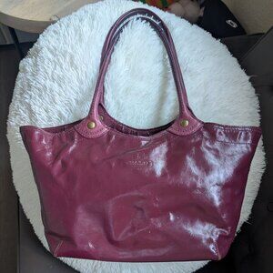 Coach, Bleeker Large Tote Bag Berry Crinkled Patent Leather, Very Preloved